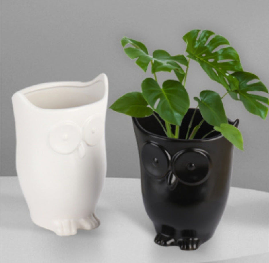 Owl Vase - white